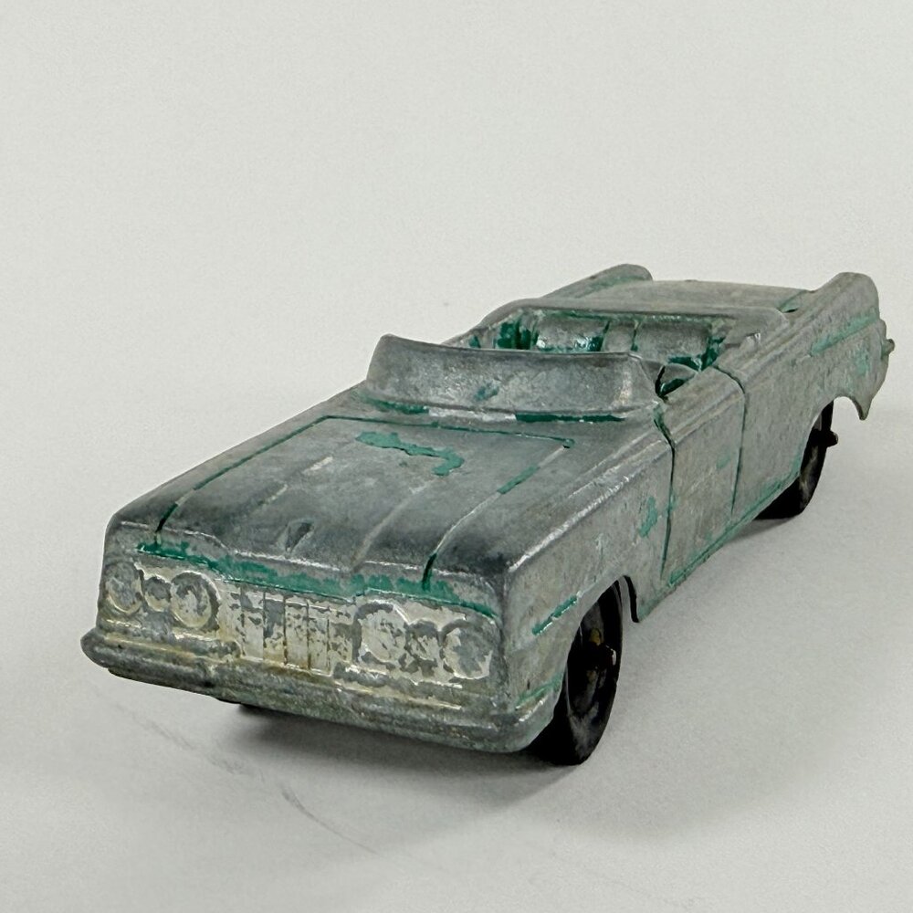 Vintage Tootsietoy Oldsmobile Convertible Diecast Chicago USA Toy Car